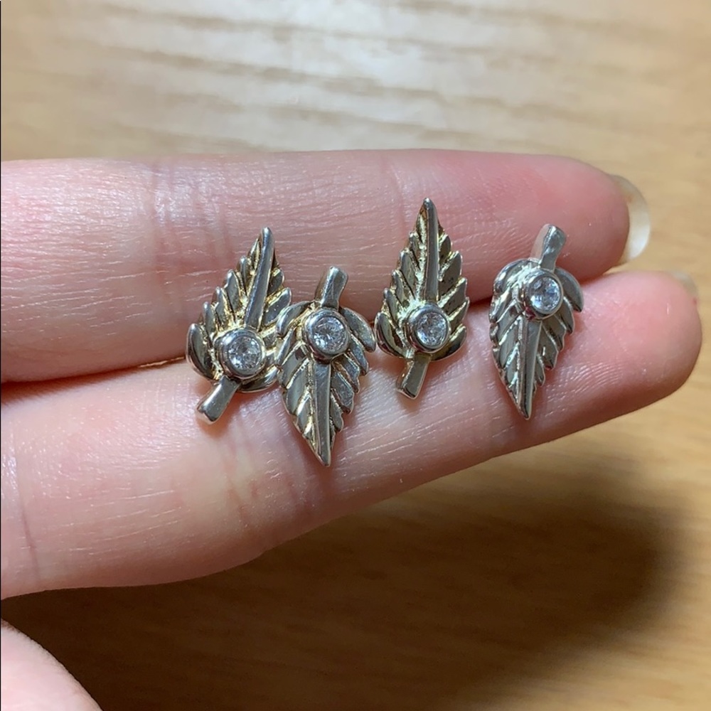 Silver leaf studs